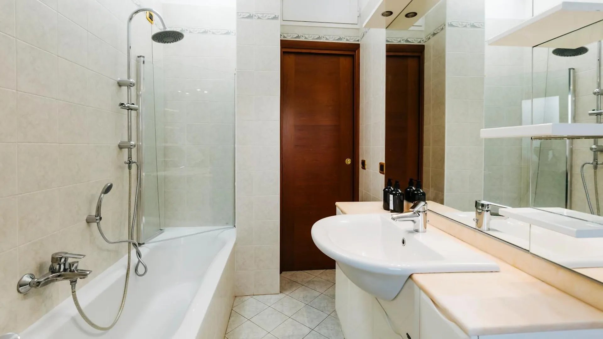 Art Suites Verona Guest house